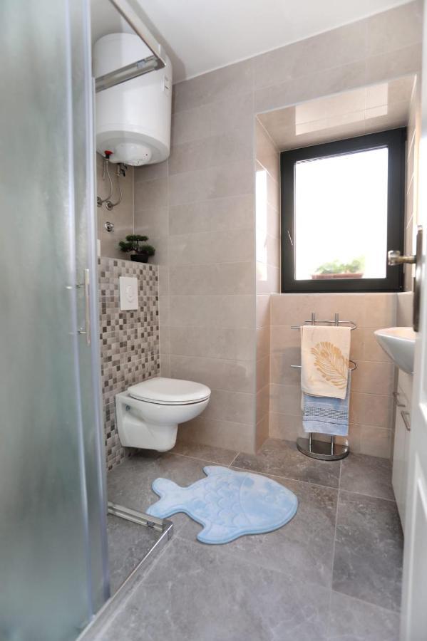Studio Apartman Mihaella คาชเตลา ภายนอก รูปภาพ